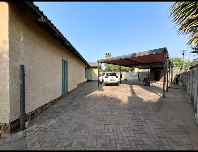4 BEDROOM HOUSE FOR SALE IN BRAKPAN NORTH